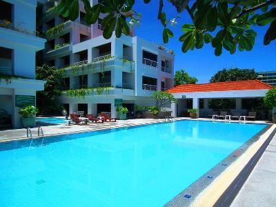 Mtc At Pattaya Hill Exterior foto