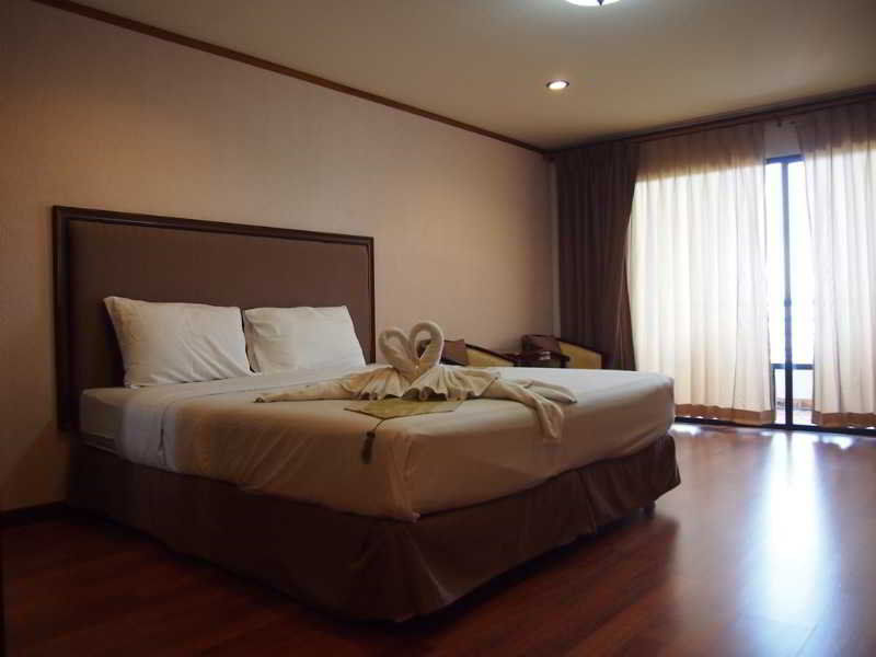 Mtc At Pattaya Hill Exterior foto
