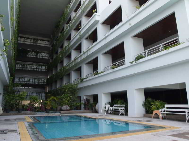 Mtc At Pattaya Hill Exterior foto